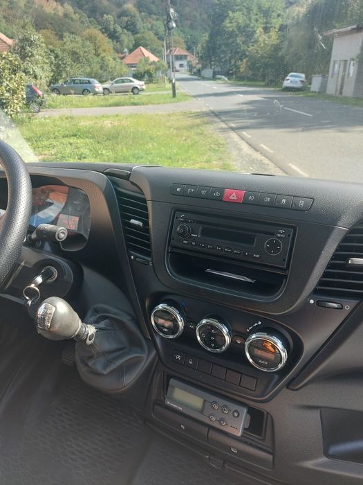 Vând iveco daily 35c15 sau schimb cu iveco model mai vechi