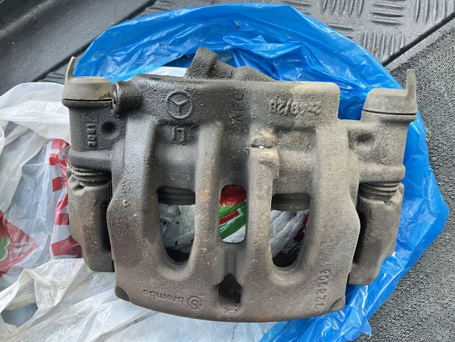 SET Etriere Fata Brembo Mercedes Benz W639 Viano 3.0 V6.2013