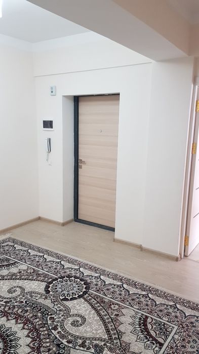 Xiva yo'lida yangi qurilgan Domda 3 Xonali 72kv xonadon sotiladi.