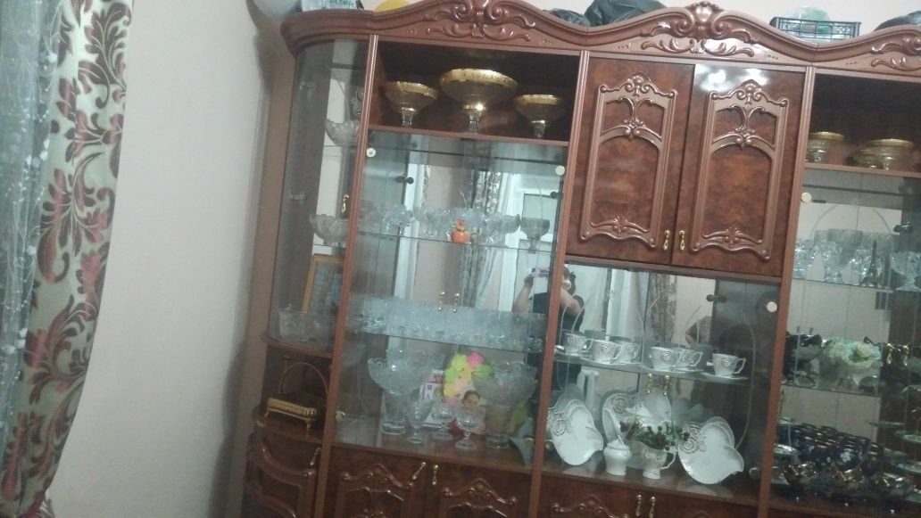 Mebil sotiladi holati yaxwi kop tutilmagan narxini kelishtirib beraman