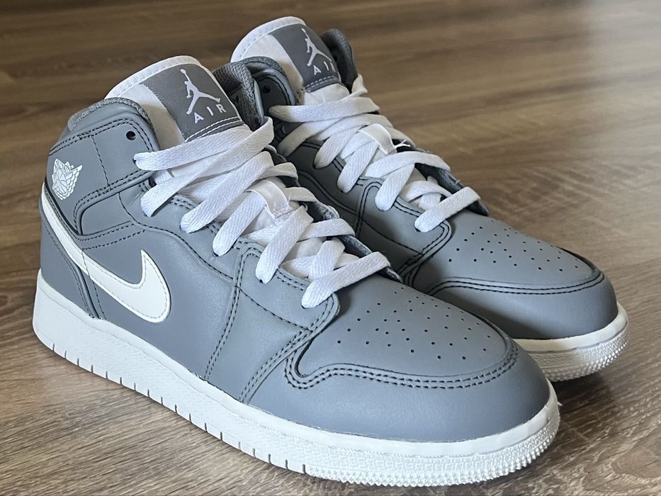 Air Jordan 1 Mid Cool Grey… produs original