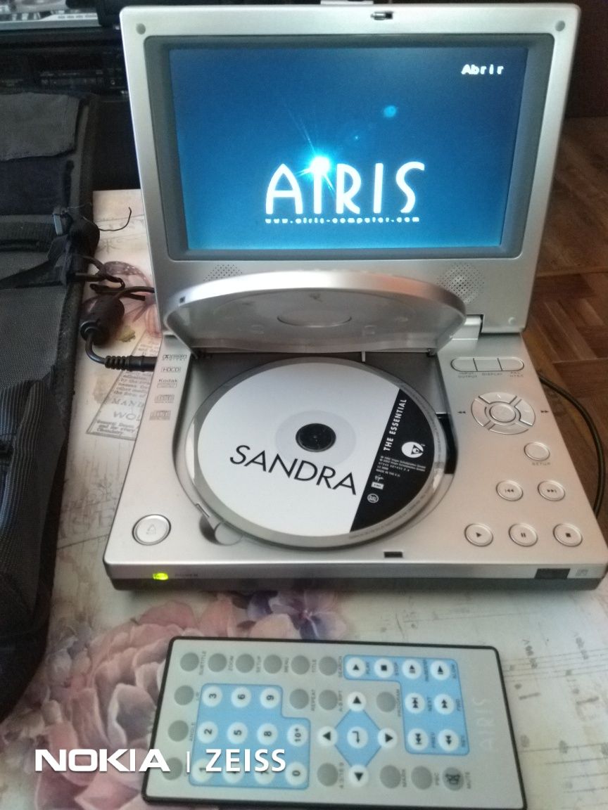 Airis-мини DVD-mp3-CD