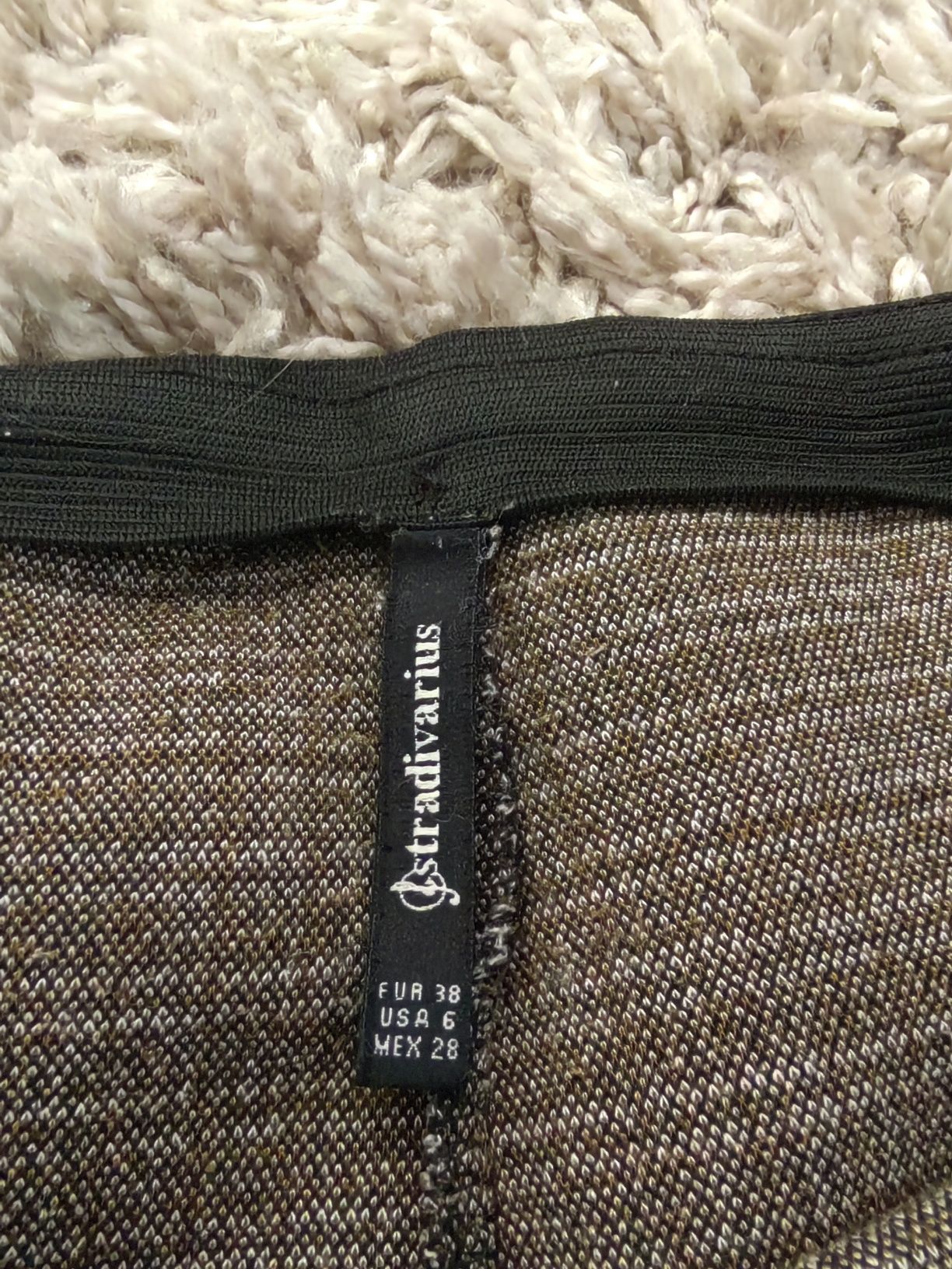 Pantaloni colanti Stradivarius