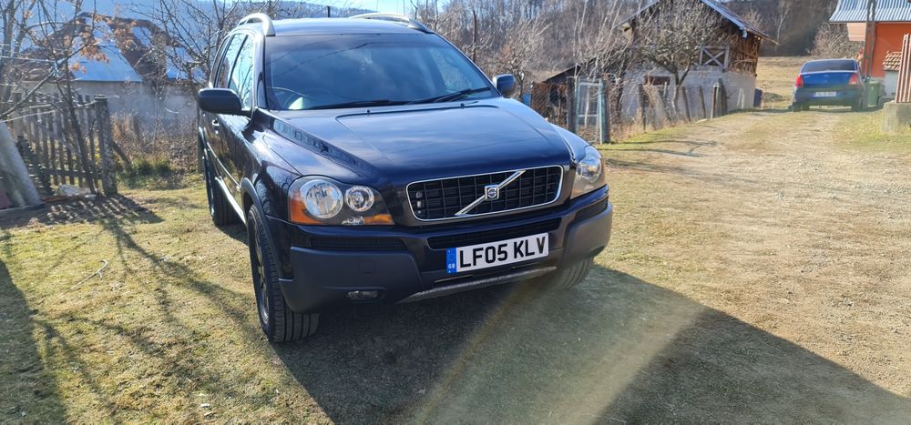 Volvo XC90 D5 , volan pe dreapta (SCHIMB , VÂND)