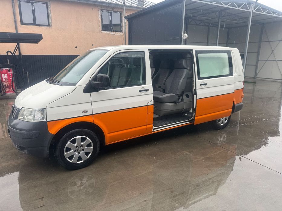 Volkswagen Transporter t5 mixt lung 1.9 tdi 6 loc Transporter T5 mixt lung 1.9 TDI