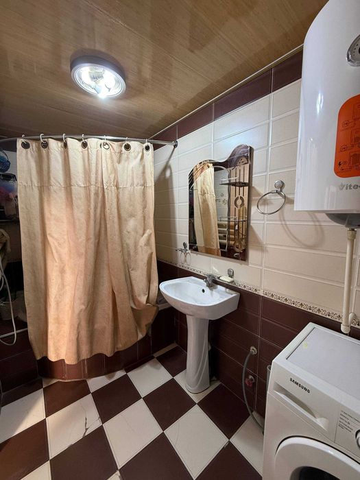 Buxoroda  MARKAZIDAN  2.1 Sotiqli hovli sotiladi