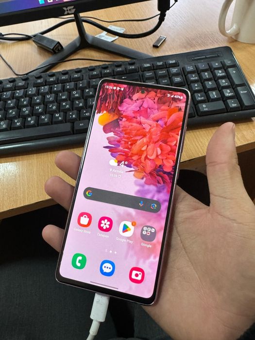 Samsung s20 FE 6/128gb