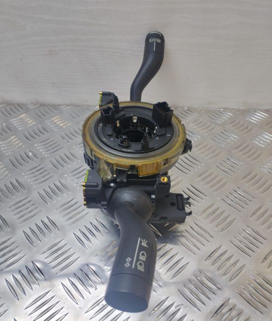 Ansamblu manete  cu spirala volan / Bloc lumini  8e0953503C Volkswage