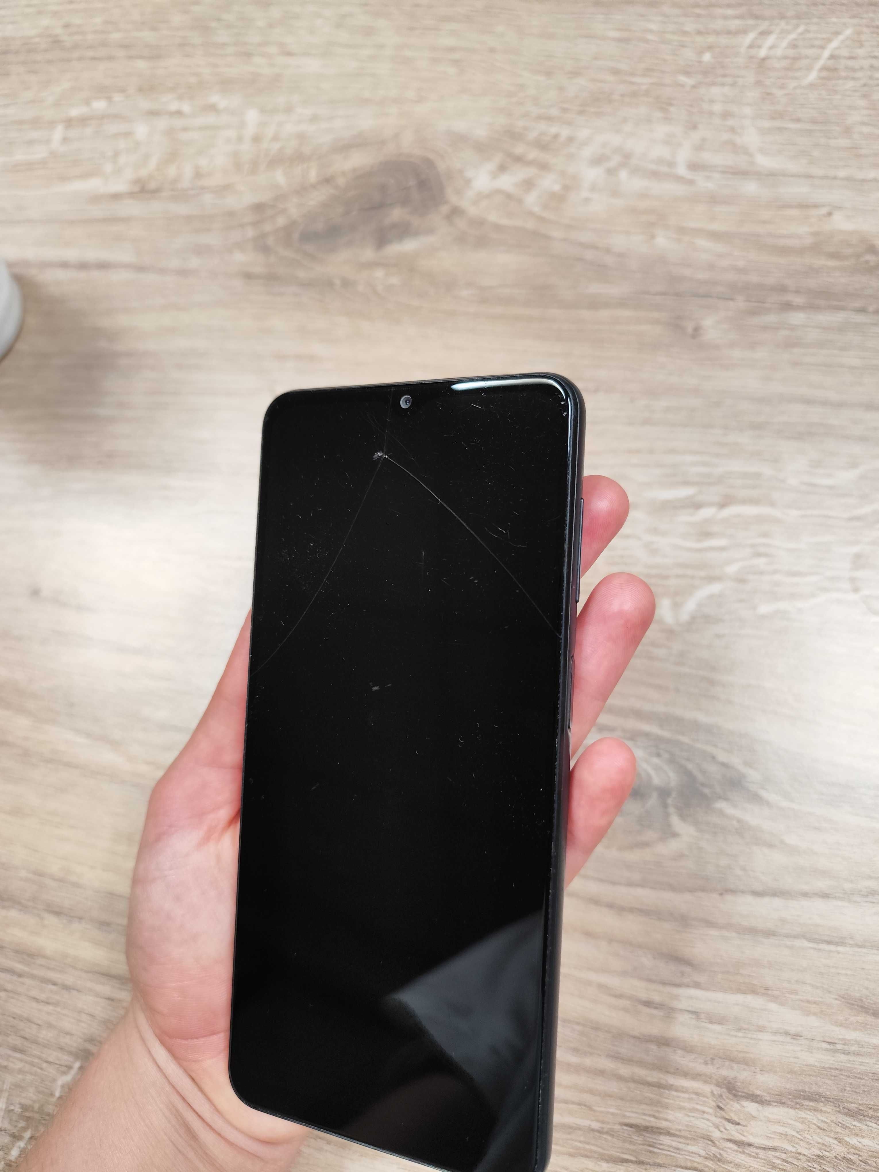 Телефон Samsung Galaxy A12