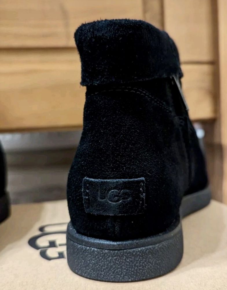 Женские ботинки UGG  Australia из черной замши