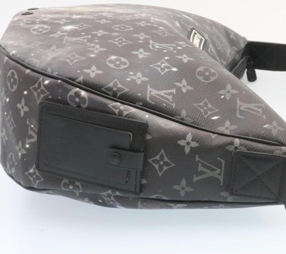 Louis Vuitton Alpha Hobo bag