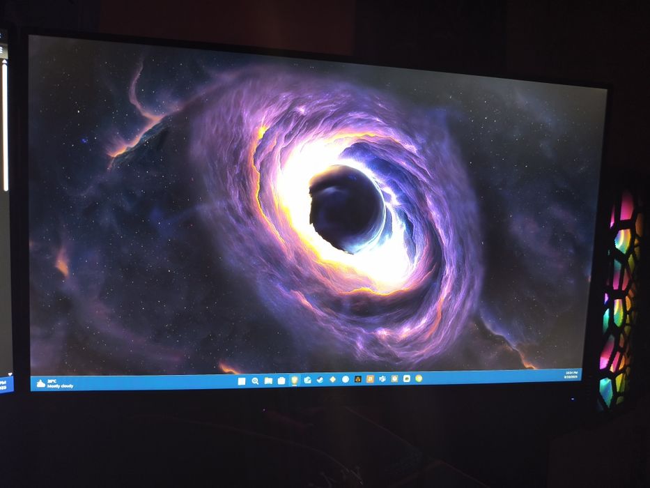 Acer  Nitro VGO-VG240Y