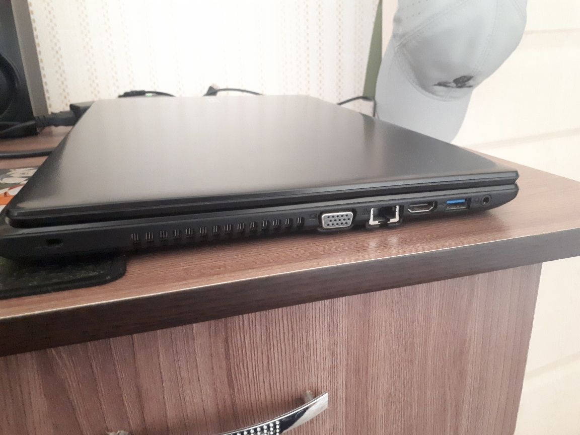 Продается ноутбук Acer aspire E5-571