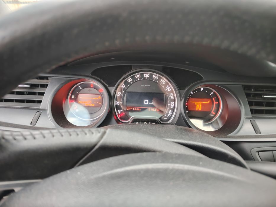 Vînd Citroen C5 2011