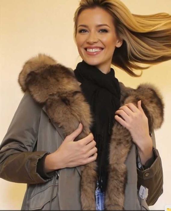 Зимняя парка с натуральным мехом песца