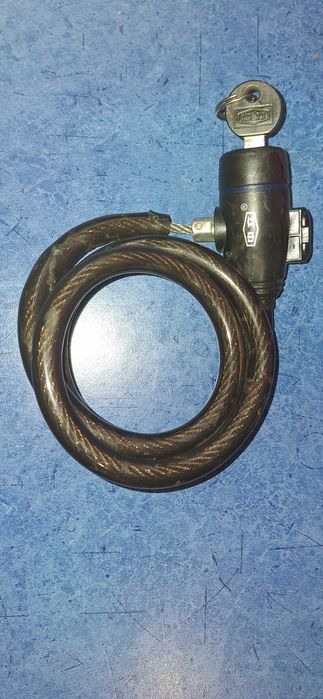 Противоугонный трос для мотоцикла, мопеда.