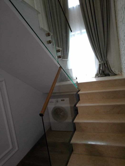 balustrade de sticla cu aluminiu