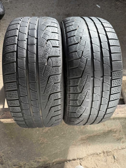 2x Anvelope Iarna 245/45 R17 - Pirelli Sotto Zero Serie 2