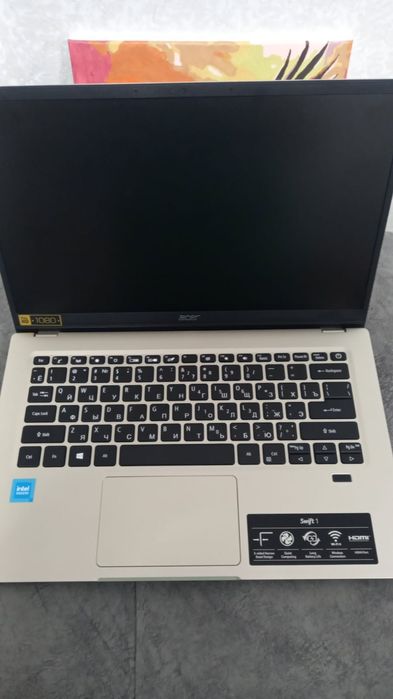 Ноутбук Acer серебристый