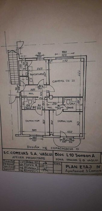 Vând  apartament 3 camere decomandat  ultracentral