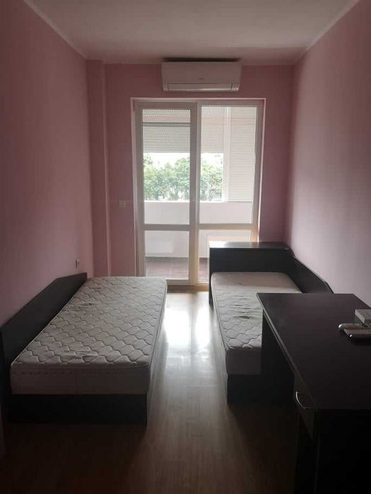 Дава се под наем Тристаен апартамент в Бургас, Меден рудник - зона А - 72 кв.м за 178.5 € - Снимка #2