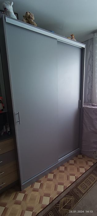 Продам стенку в хорошем состоянии.