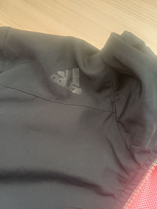 Децки екип на адидас оригинален.