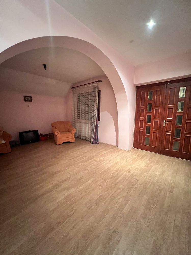 Doua case de vanzare Nadlac