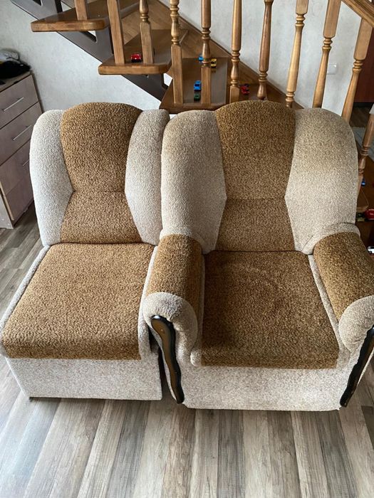 Продается диван в хорошем состояний