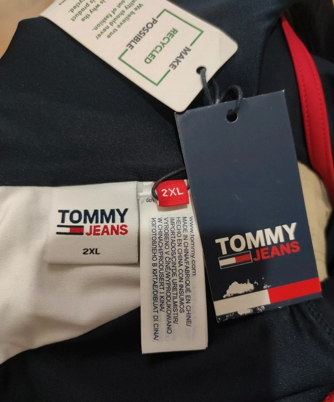 Bustiera Tommy Hilfiger mărimea XXL