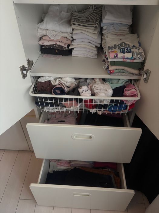 Dulap cu doua usi Ikea in stare foarte buna