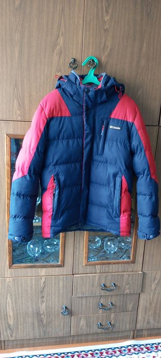 Продам - б.у   Зимнюю Мужскую куртку . Р 50-52 .