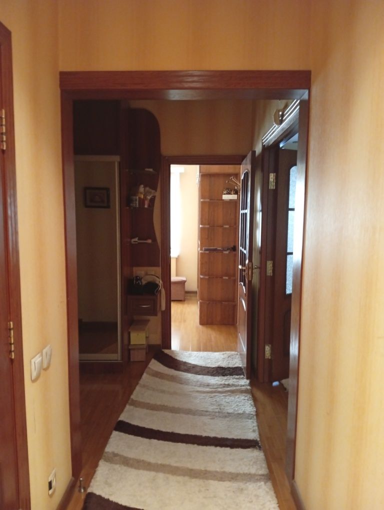 Срочно продаю свою 2х ком на 1 этаже локация супер