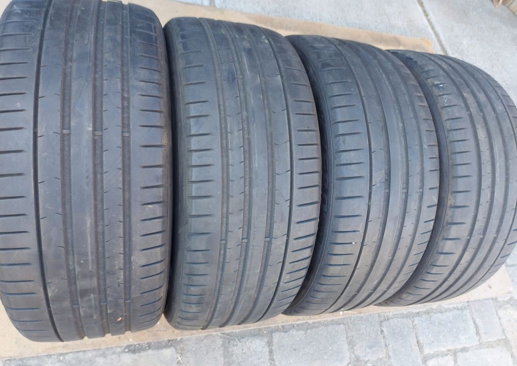 Set 4buc 235/35 R19 91Y Pirelli P Zero vară