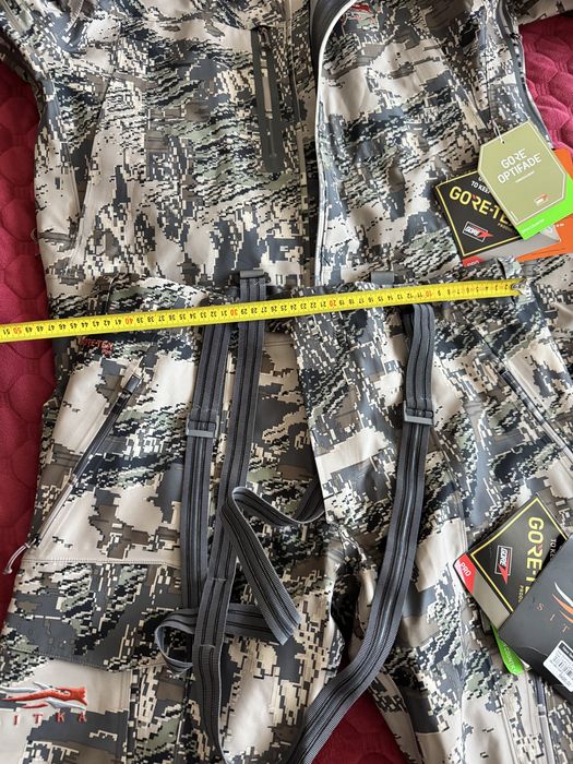 Costum vanatoare Sitka,nou cu etichete