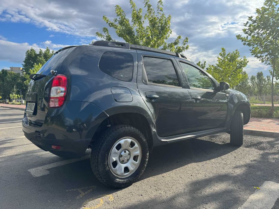 Duster 4x4 - 83000 km - 1.6 Benzină - Kit Înălțare +3.5cm