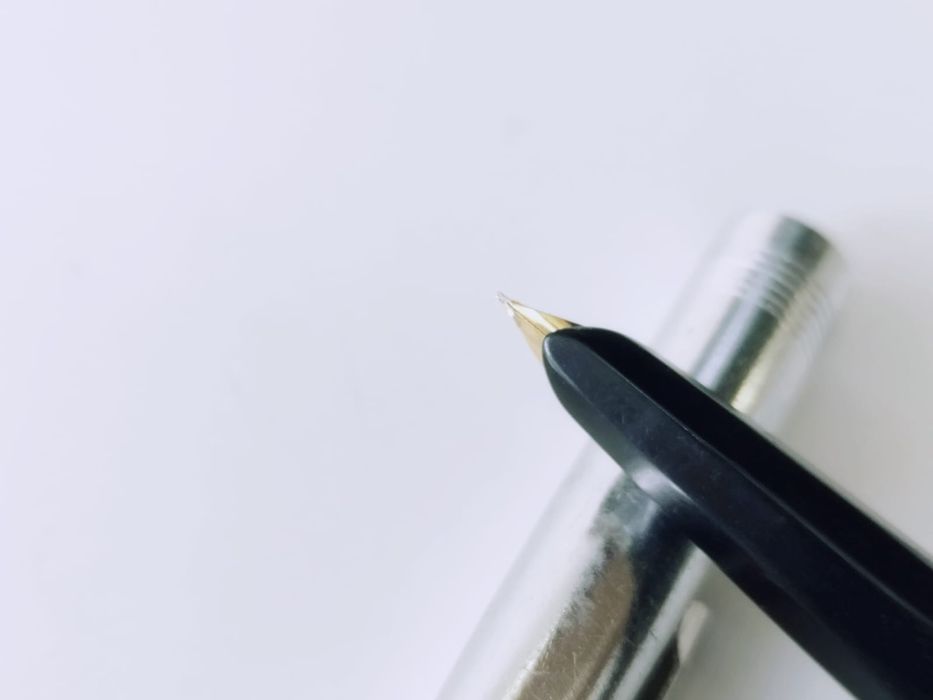 Stilou vechi cu pompita