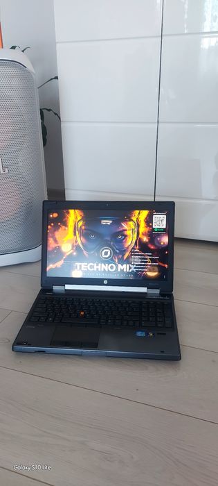 Stație grafică hp workstation 8570w i7,NVIDIA 2gb pe slot ,4xslot rami