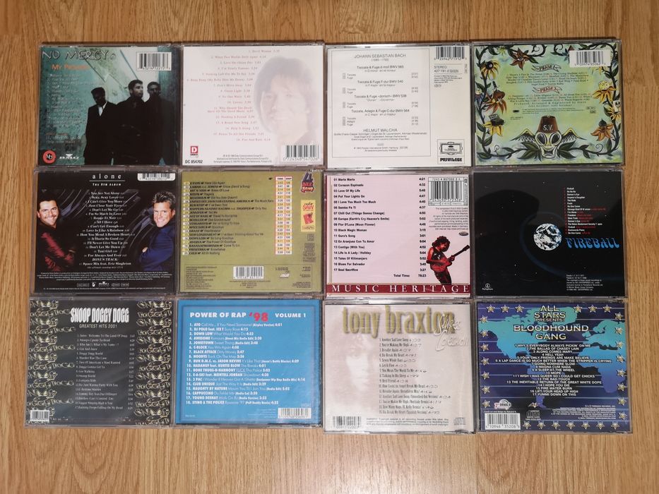 Vând CD-uri audio  muzică