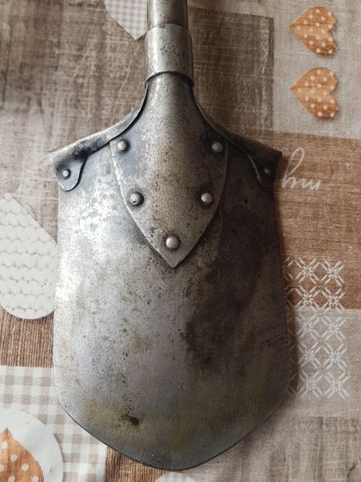 Стара войнишка лопата