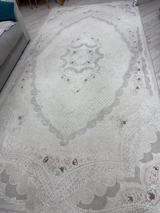 Продам ковер 4х2 м