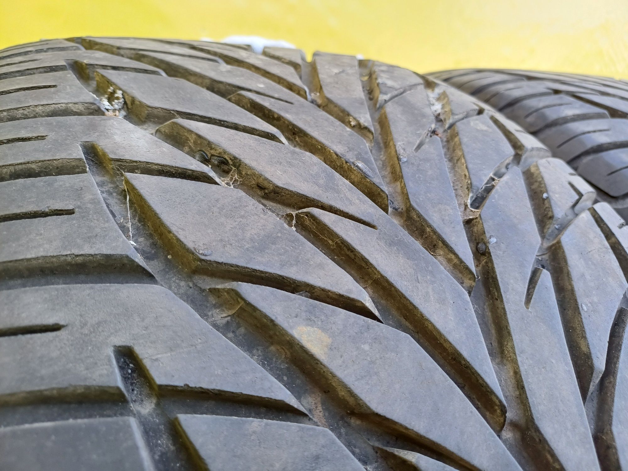 Шины 285/50 R18 Toyo пара.