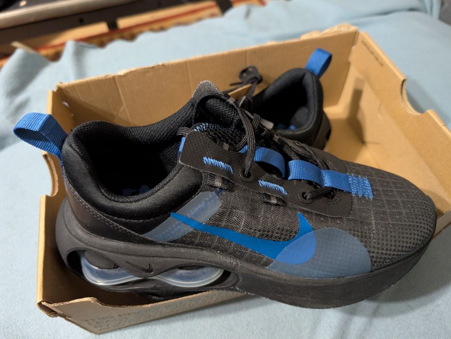 Vand adidasi Nike Air Max