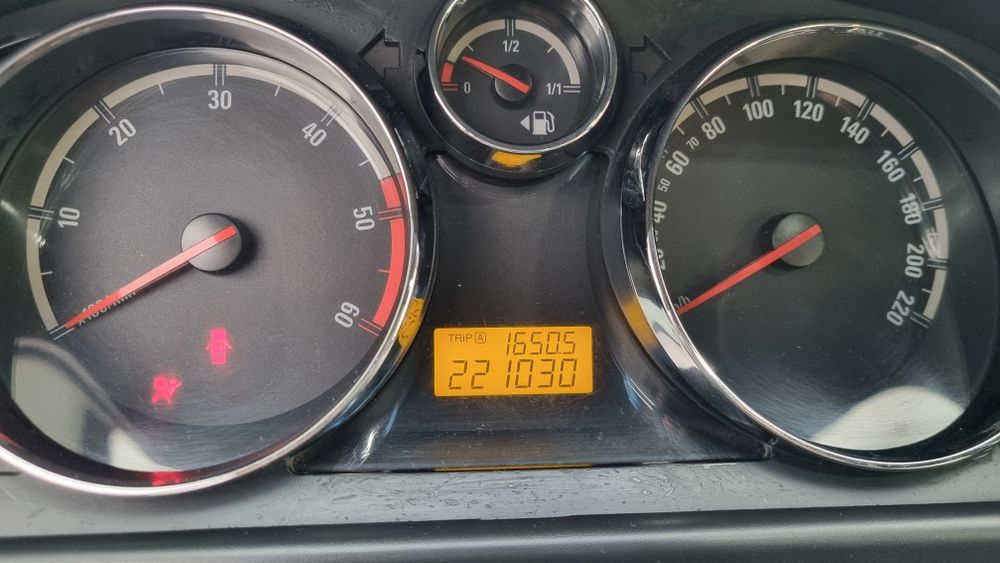 Vând Opel Antara