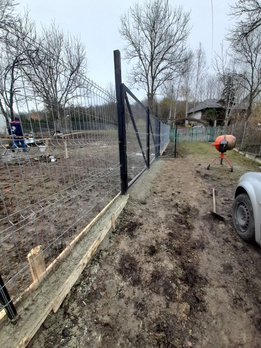 Gard plasa materiale inclus 115 lei ml