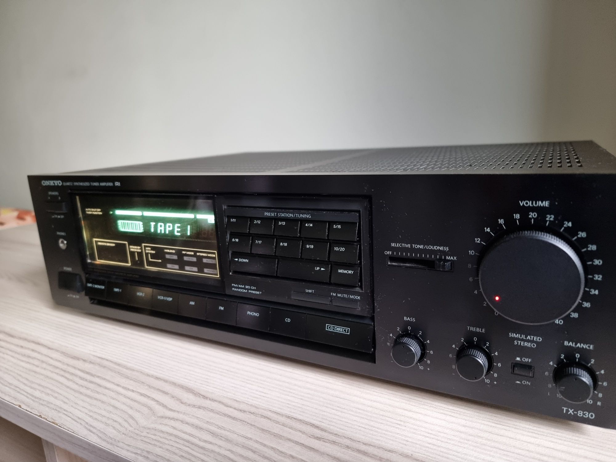 Onkyo TX 830 стерео ресивър