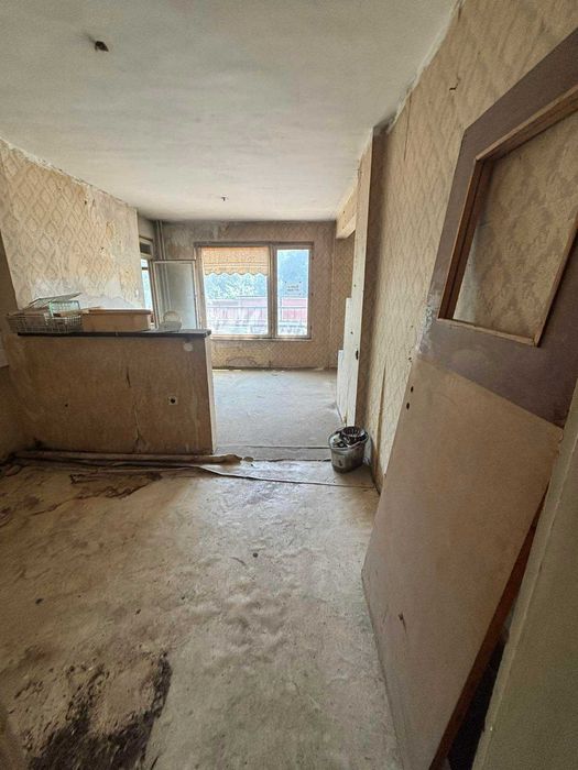 Продава МНОГОСТАЕН
град София, Дружба 2