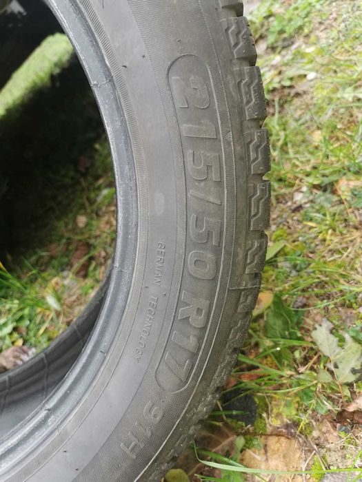 Vând  4 cauciucuri de iarna 215/50 R 17 profil bun
