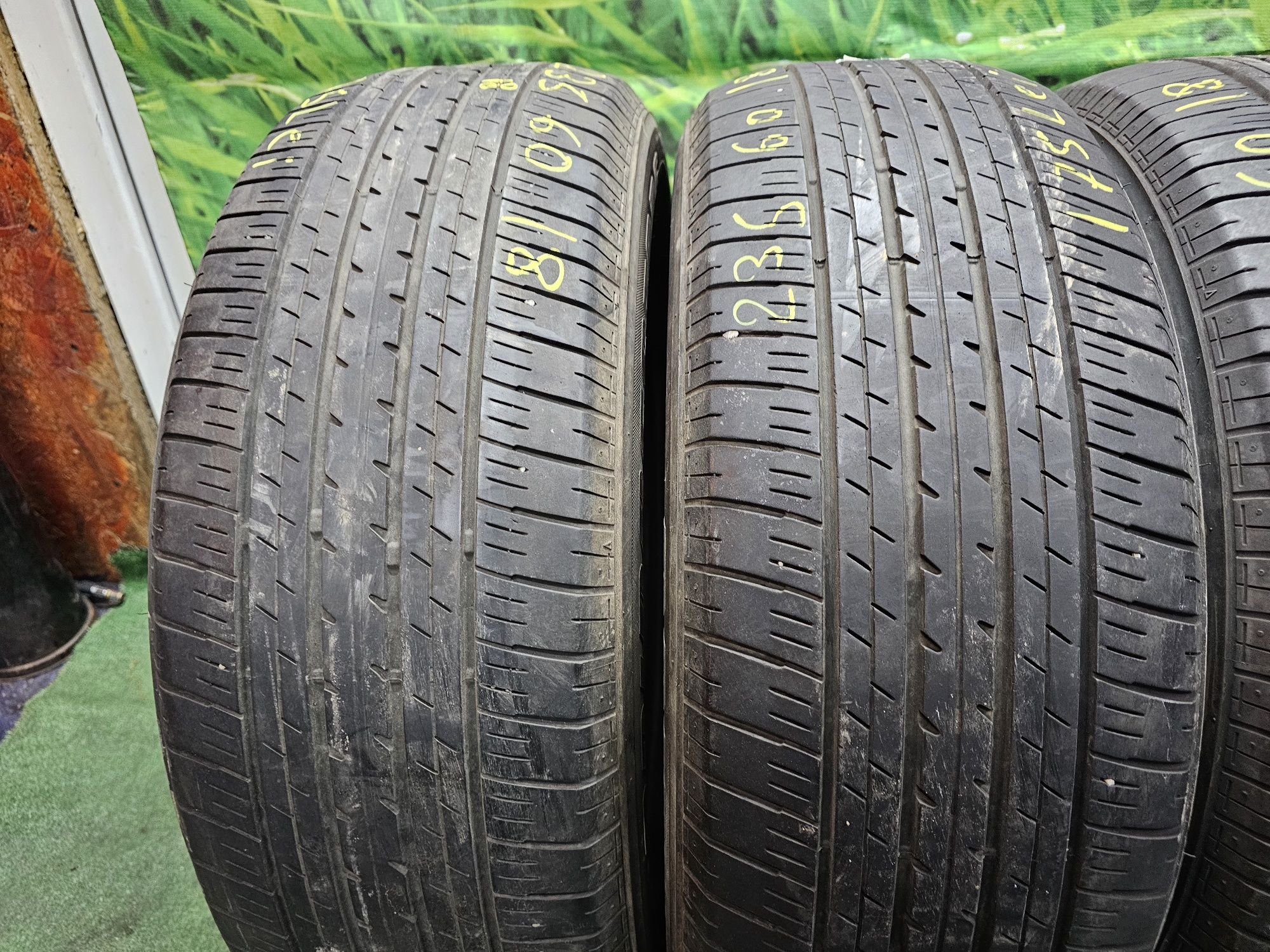 235 60 18 vara bridgestone