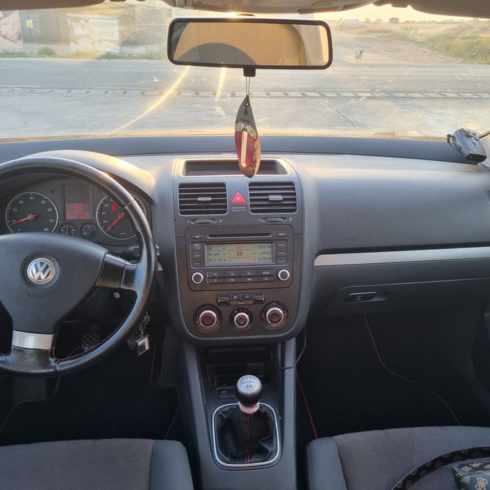 Volkswagen golf 5 1.4 mpi